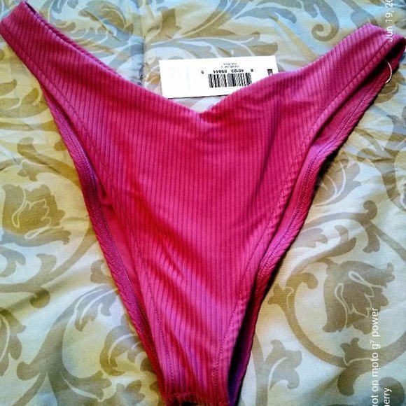 Frankies Bikinis Ribbed Bikini Bottom Color Cherub NWT Size SM - Picture 3 of 4
